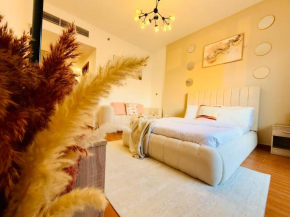 Aesthetically Designed Lavish Apt, Near Marina